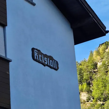 Kristall F * Saas-Grund