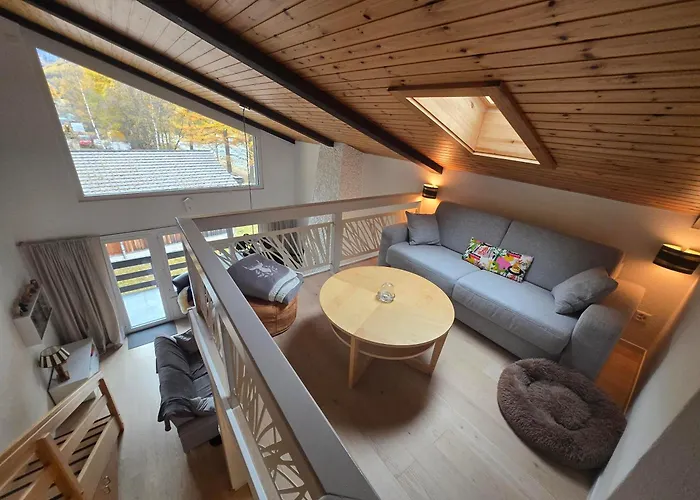 Kristall F Saas-Grund